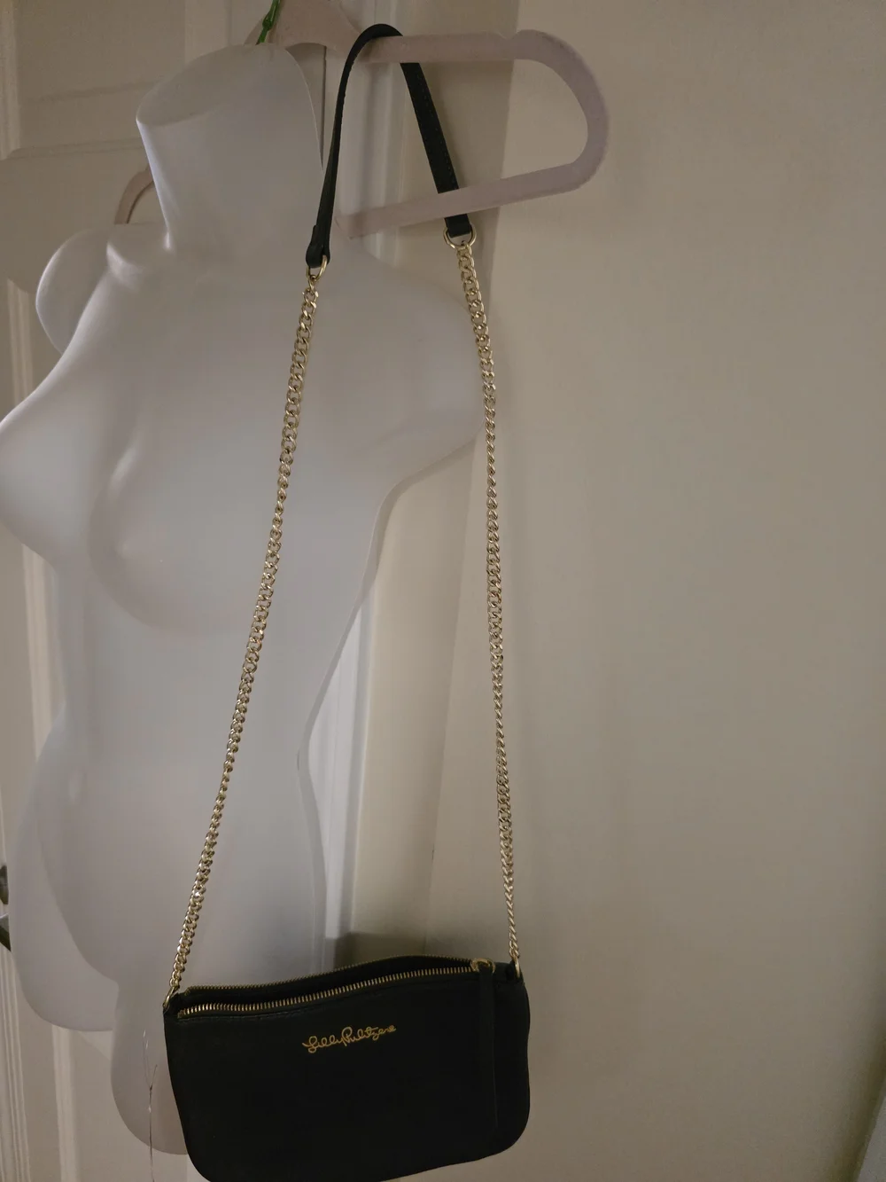 Lilly Pulitzer Navy Crossbody Bag with Gold Chain Strap and Logo - Picture 1 of 4